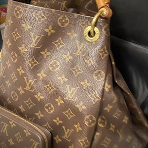 Authentic Louis Vuitton purse and wallet